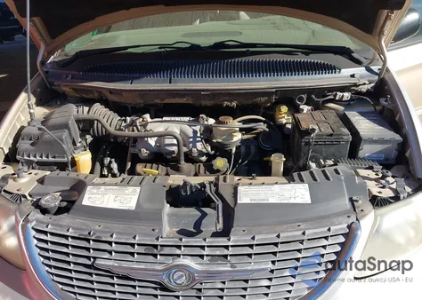 2001 Chrysler Town & Country Limited from USA, damaged, VIN 2C8GP64L21R396844